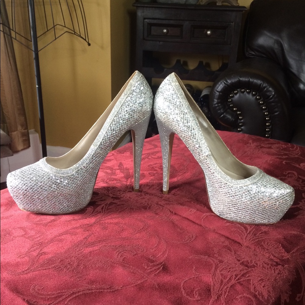 Aldo Silver Sparkle Pumps Size 9 - Six inch heel.